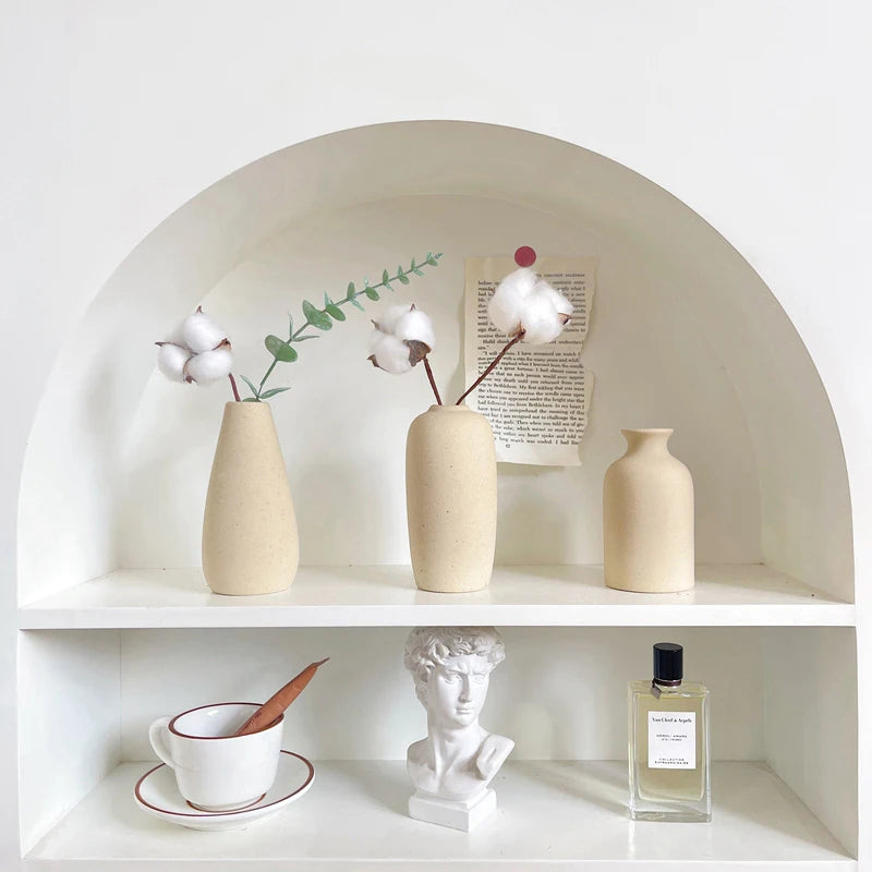 Ceramic Vase – Stylish Flower Pot for Modern Home Decor