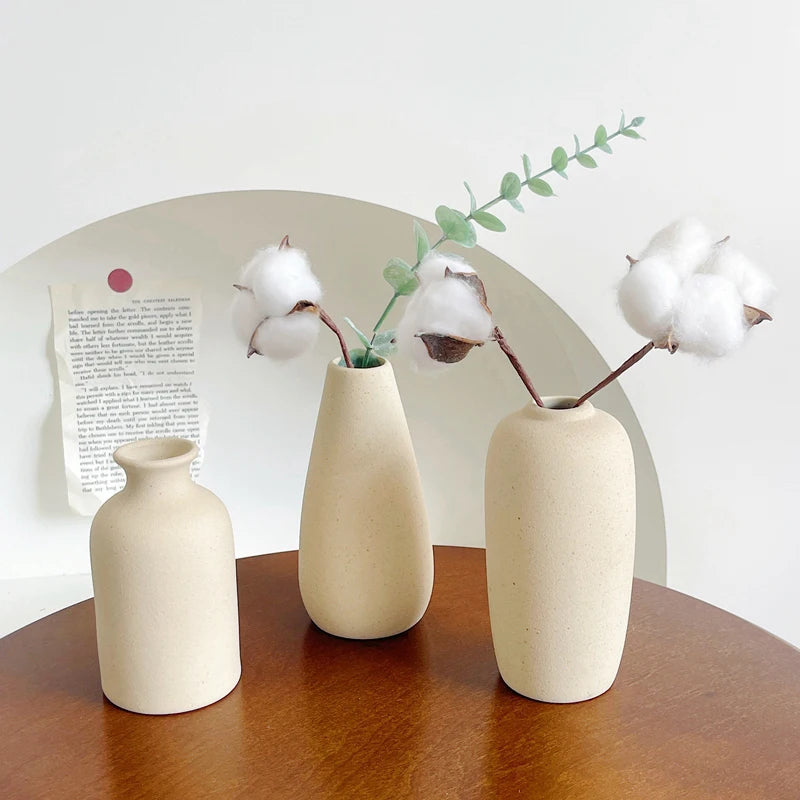 Ceramic Vase – Stylish Flower Pot for Modern Home Decor