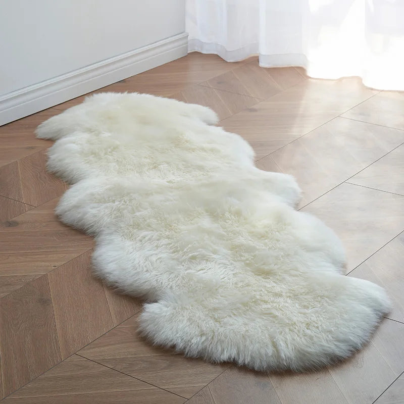 Soft White Faux Fur Shaggy Rug – Plush Sheepskin Carpet for Kids' Room, Living Room & Bedroom Decor